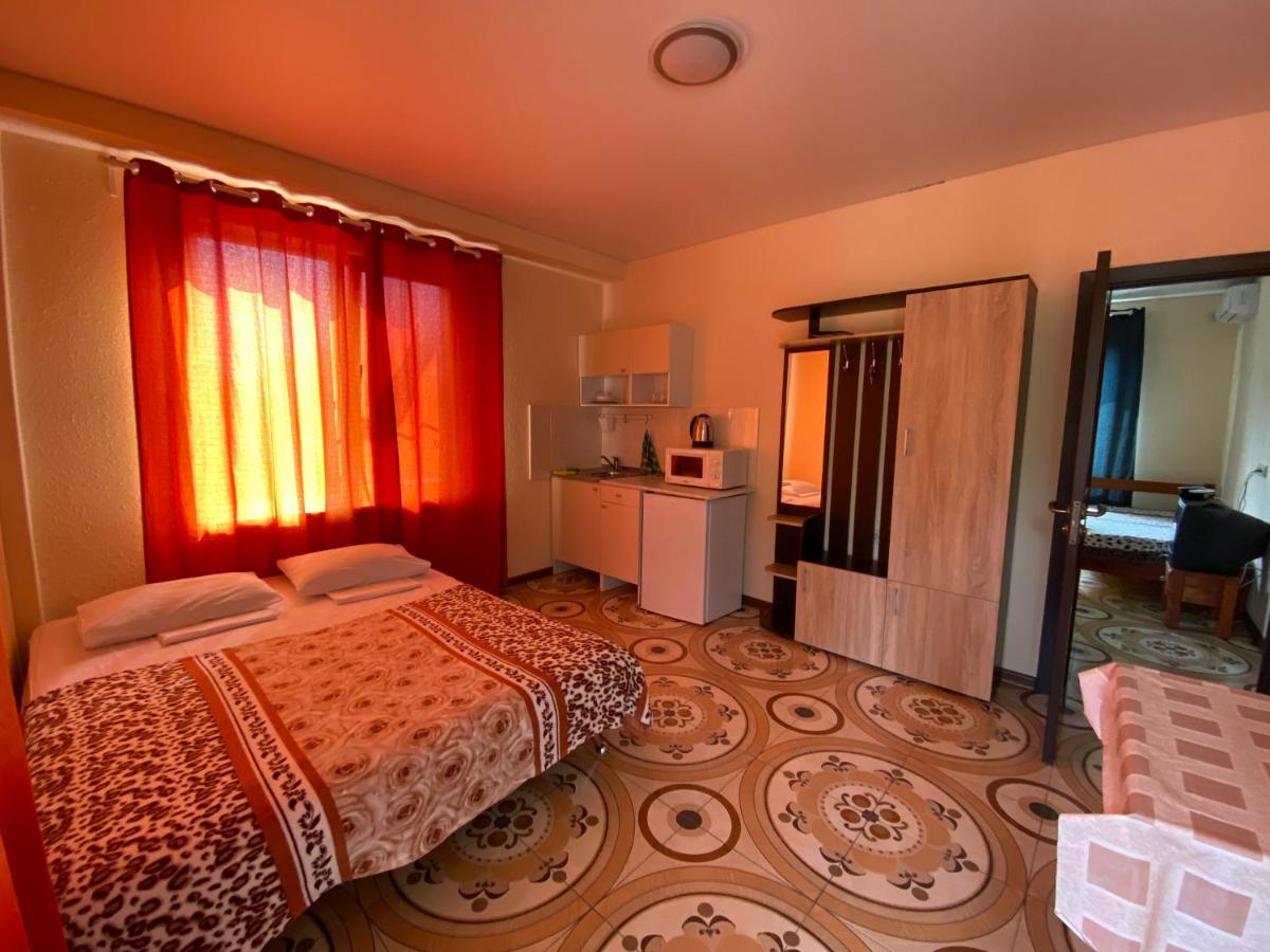 Guest House Harmony Pitsunda Exterior foto