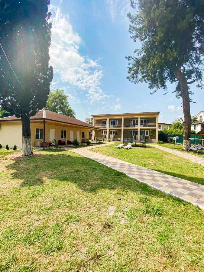 Guest House Harmony Pitsunda Exterior foto