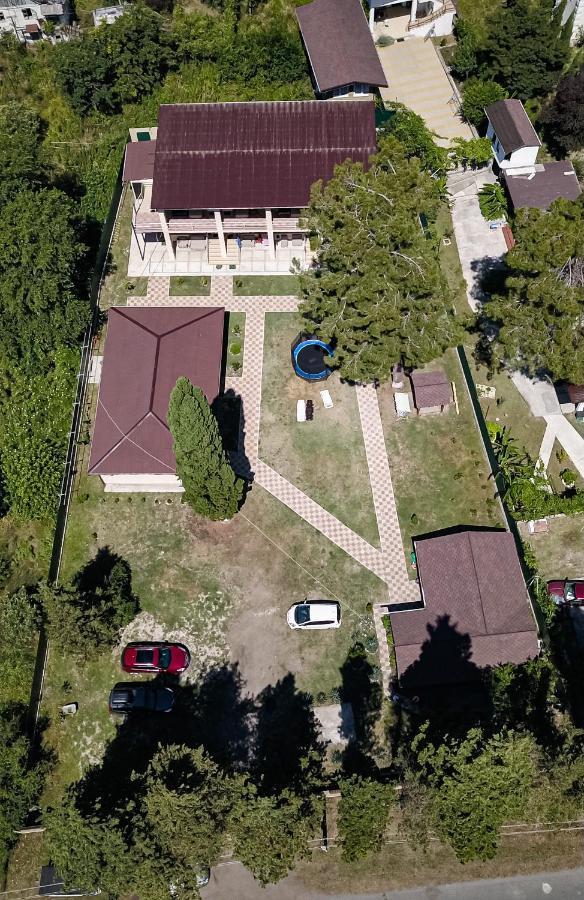 Guest House Harmony Pitsunda Exterior foto