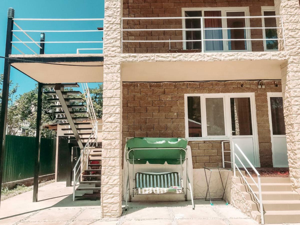 Guest House Harmony Pitsunda Exterior foto